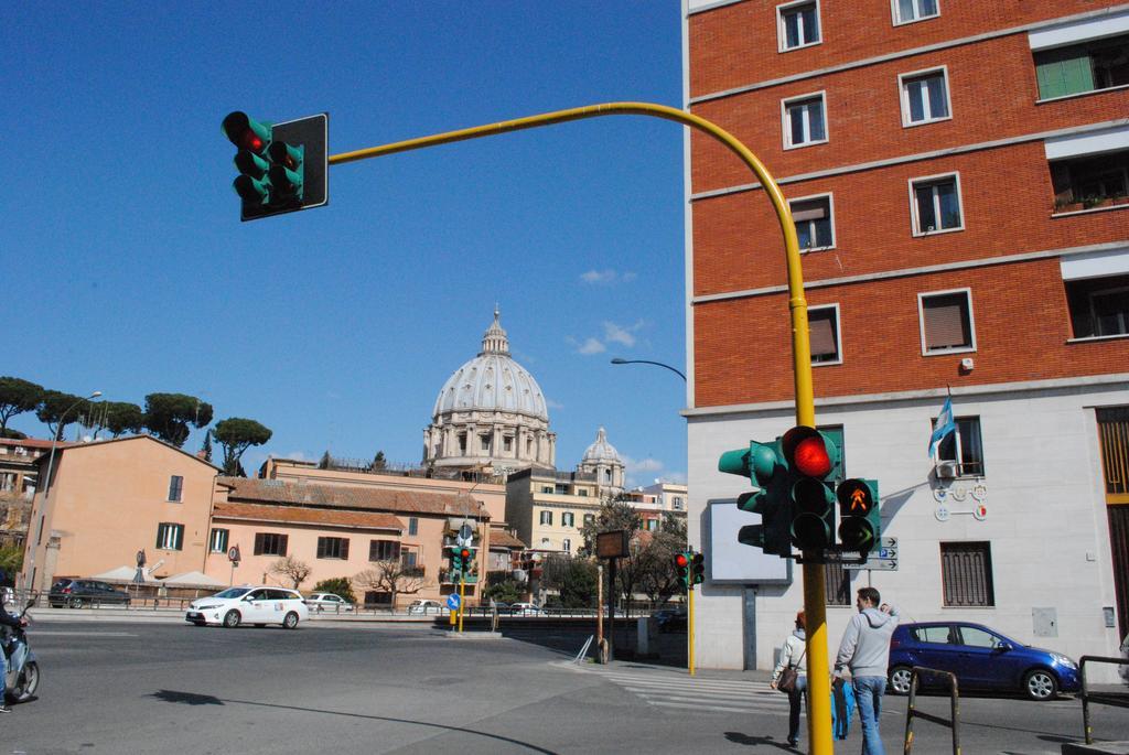 Di Fronte Alla Cupola Ρώμη Εξωτερικό φωτογραφία